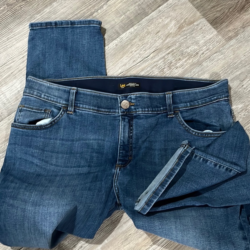 Lee plus regular fit mid rise Flex Motion